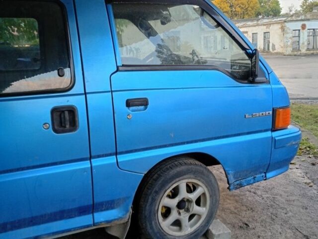 Міцубісі L 300 1988 у Измаиле на Automoto.ua Синій Міцубісі L 300, об'ємом двигуна 2.5 л та пробігом 350 тис. км за 2653 $, фото 1 на Automoto.ua