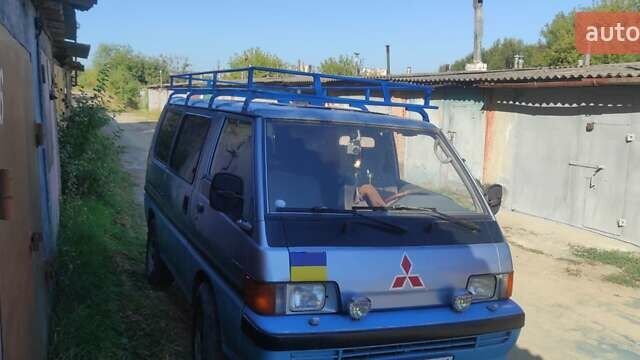 Синий Мицубиси L 300, объемом двигателя 2 л и пробегом 450 тыс. км за 2800 $, фото 3 на Automoto.ua