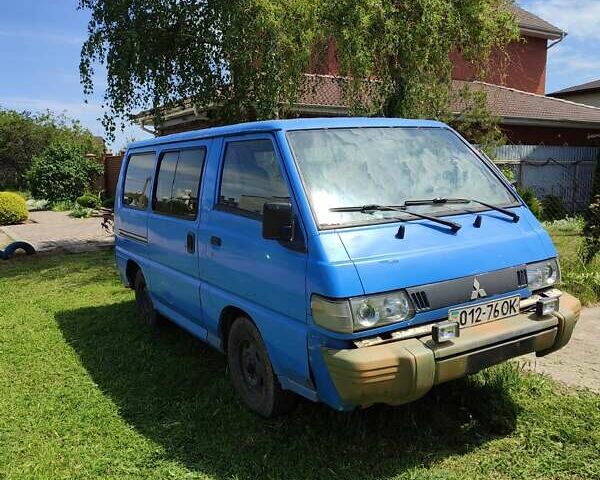 Синій Міцубісі L 300, об'ємом двигуна 2.5 л та пробігом 450 тис. км за 1900 $, фото 5 на Automoto.ua
