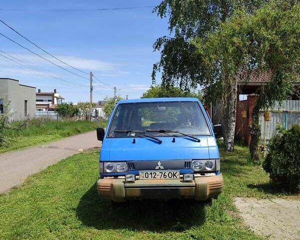 Синій Міцубісі L 300, об'ємом двигуна 2.5 л та пробігом 450 тис. км за 1900 $, фото 6 на Automoto.ua