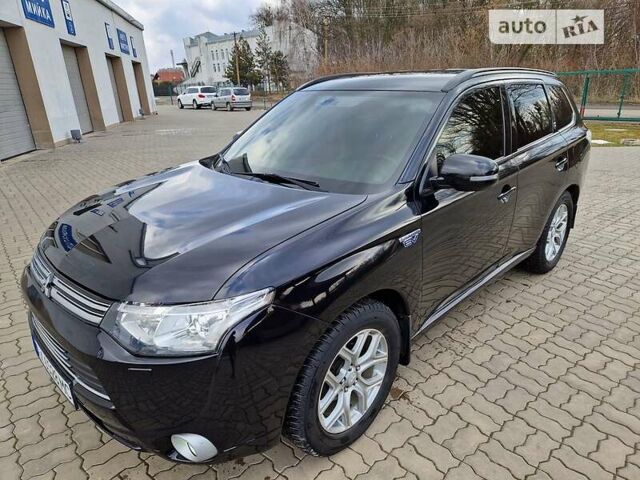 Чорний Міцубісі Outlander PHEV, об'ємом двигуна 2 л та пробігом 248 тис. км за 17700 $, фото 2 на Automoto.ua