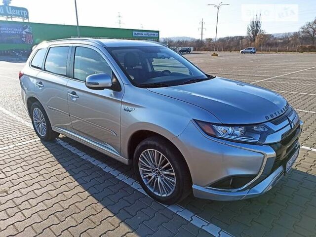 Мицубиси Outlander PHEV, объемом двигателя 2 л и пробегом 38 тыс. км за 25500 $, фото 4 на Automoto.ua