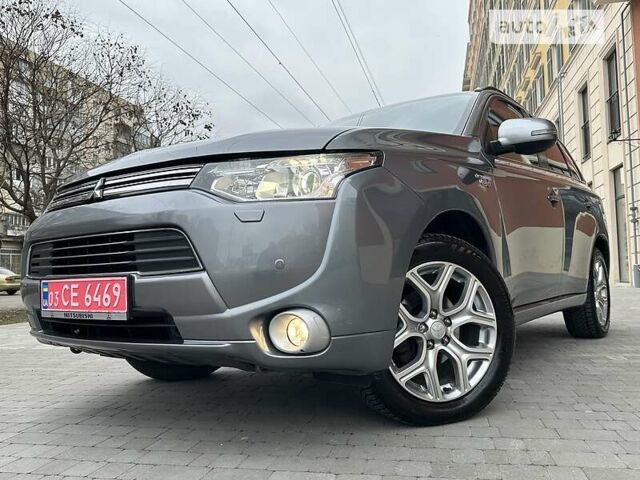 Сірий Міцубісі Outlander PHEV, об'ємом двигуна 2 л та пробігом 147 тис. км за 16799 $, фото 11 на Automoto.ua