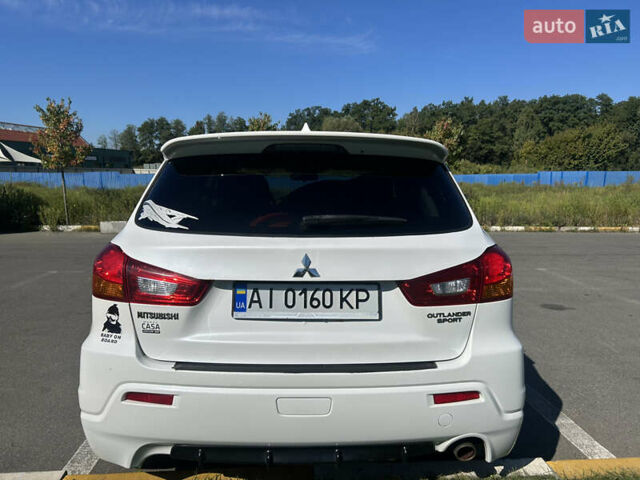 Білий Міцубісі Outlander Sport, об'ємом двигуна 2 л та пробігом 258 тис. км за 10500 $, фото 5 на Automoto.ua
