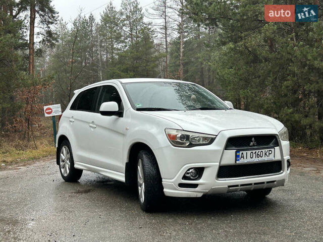 Белый Мицубиси Outlander Sport, объемом двигателя 2 л и пробегом 260 тыс. км за 8999 $, фото 11 на Automoto.ua