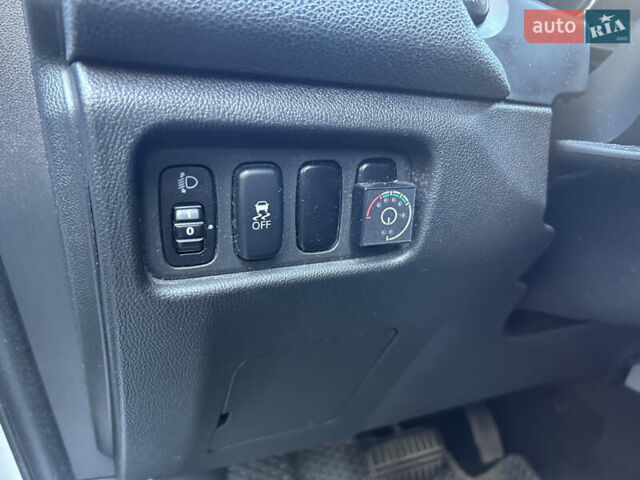 Білий Міцубісі Outlander Sport, об'ємом двигуна 2 л та пробігом 258 тис. км за 10500 $, фото 12 на Automoto.ua