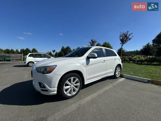 Білий Міцубісі Outlander Sport, об'ємом двигуна 2 л та пробігом 258 тис. км за 10500 $, фото 3 на Automoto.ua