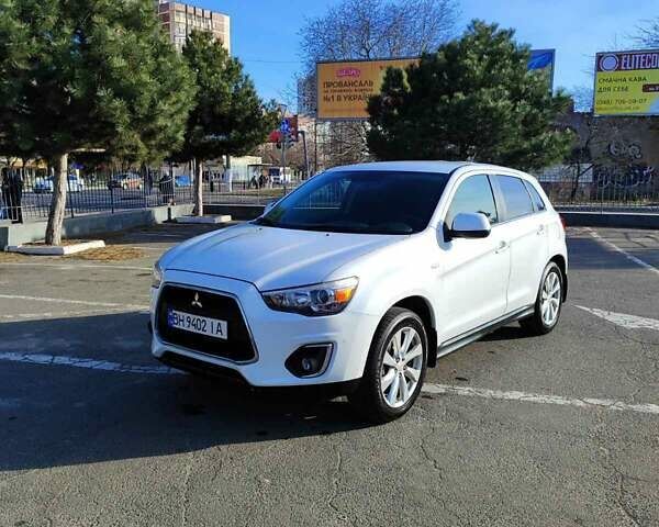 Белый Мицубиси Outlander Sport, объемом двигателя 0 л и пробегом 145 тыс. км за 11500 $, фото 24 на Automoto.ua