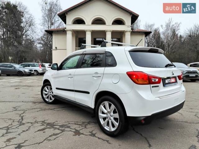 Белый Мицубиси Outlander Sport, объемом двигателя 2.4 л и пробегом 207 тыс. км за 9990 $, фото 8 на Automoto.ua
