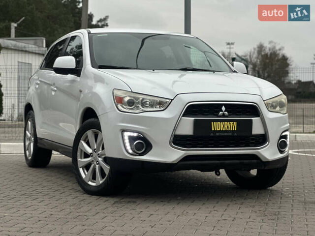 Белый Мицубиси Outlander Sport, объемом двигателя 2 л и пробегом 257 тыс. км за 10800 $, фото 7 на Automoto.ua