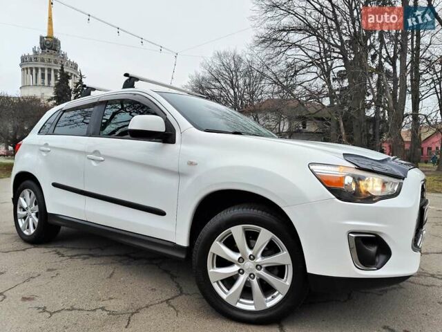 Белый Мицубиси Outlander Sport, объемом двигателя 2.4 л и пробегом 207 тыс. км за 9990 $, фото 24 на Automoto.ua