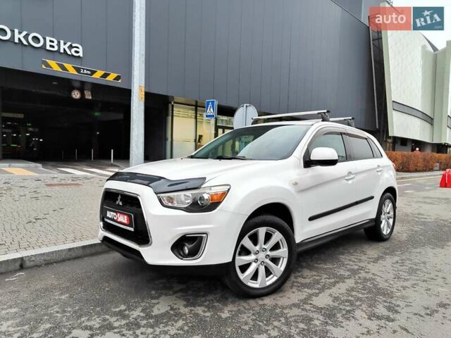 Белый Мицубиси Outlander Sport, объемом двигателя 2.4 л и пробегом 207 тыс. км за 9990 $, фото 9 на Automoto.ua