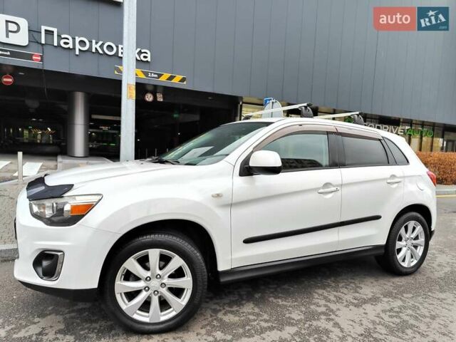 Белый Мицубиси Outlander Sport, объемом двигателя 2.4 л и пробегом 207 тыс. км за 9990 $, фото 8 на Automoto.ua