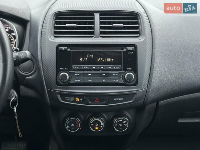 Белый Мицубиси Outlander Sport, объемом двигателя 2 л и пробегом 257 тыс. км за 10800 $, фото 23 на Automoto.ua