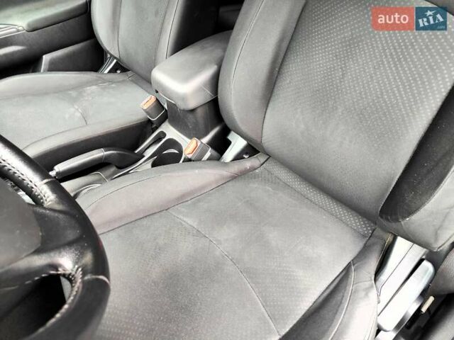 Белый Мицубиси Outlander Sport, объемом двигателя 2.4 л и пробегом 207 тыс. км за 9990 $, фото 51 на Automoto.ua