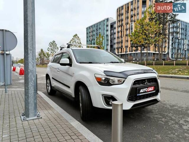 Белый Мицубиси Outlander Sport, объемом двигателя 2.4 л и пробегом 207 тыс. км за 9990 $, фото 28 на Automoto.ua
