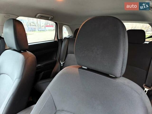 Белый Мицубиси Outlander Sport, объемом двигателя 2.4 л и пробегом 207 тыс. км за 9990 $, фото 35 на Automoto.ua