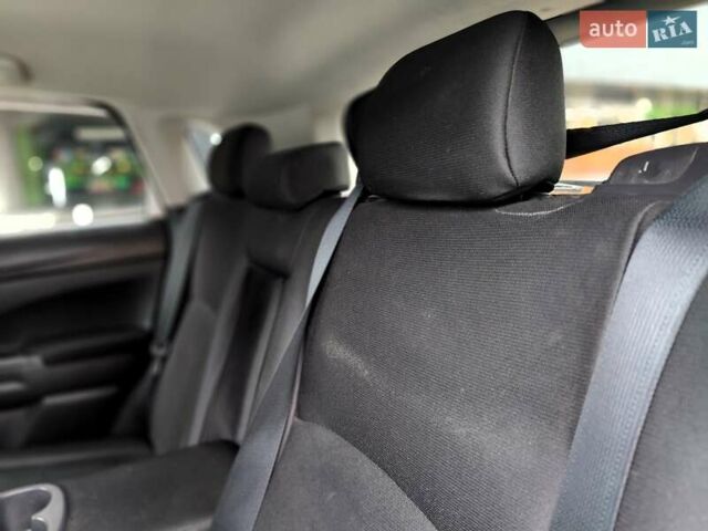 Белый Мицубиси Outlander Sport, объемом двигателя 2.4 л и пробегом 207 тыс. км за 9990 $, фото 59 на Automoto.ua