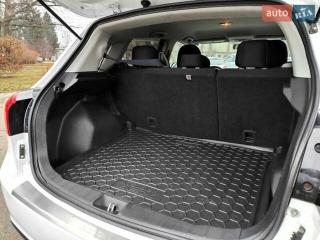 Белый Мицубиси Outlander Sport, объемом двигателя 2.4 л и пробегом 207 тыс. км за 9990 $, фото 14 на Automoto.ua