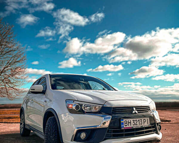 Белый Мицубиси Outlander Sport, объемом двигателя 2.4 л и пробегом 270 тыс. км за 14399 $, фото 6 на Automoto.ua