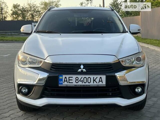 Білий Міцубісі Outlander Sport, об'ємом двигуна 2.4 л та пробігом 98 тис. км за 12850 $, фото 1 на Automoto.ua