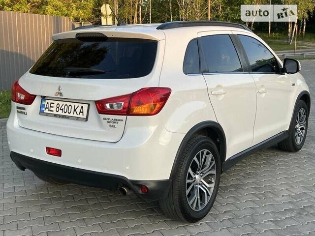 Білий Міцубісі Outlander Sport, об'ємом двигуна 2.4 л та пробігом 98 тис. км за 12850 $, фото 4 на Automoto.ua