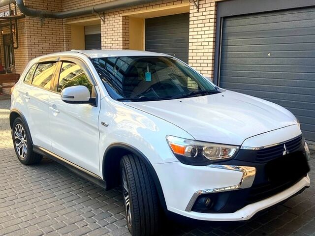 Білий Міцубісі Outlander Sport, об'ємом двигуна 2 л та пробігом 203 тис. км за 11999 $, фото 1 на Automoto.ua