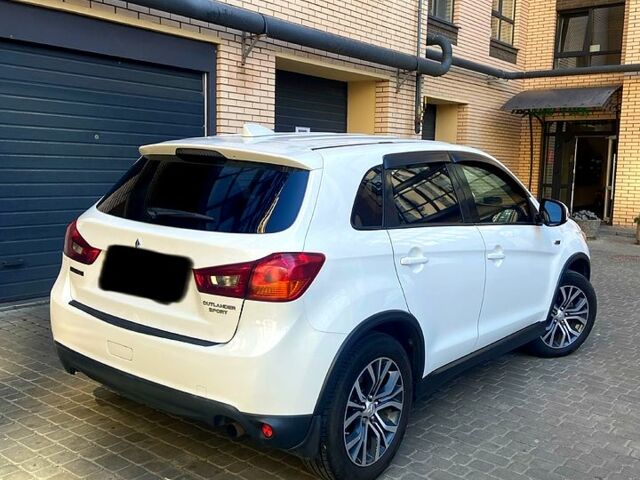 Білий Міцубісі Outlander Sport, об'ємом двигуна 2 л та пробігом 203 тис. км за 11999 $, фото 2 на Automoto.ua