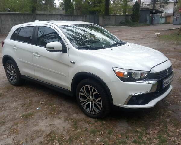 Білий Міцубісі Outlander Sport, об'ємом двигуна 2 л та пробігом 95 тис. км за 13333 $, фото 1 на Automoto.ua