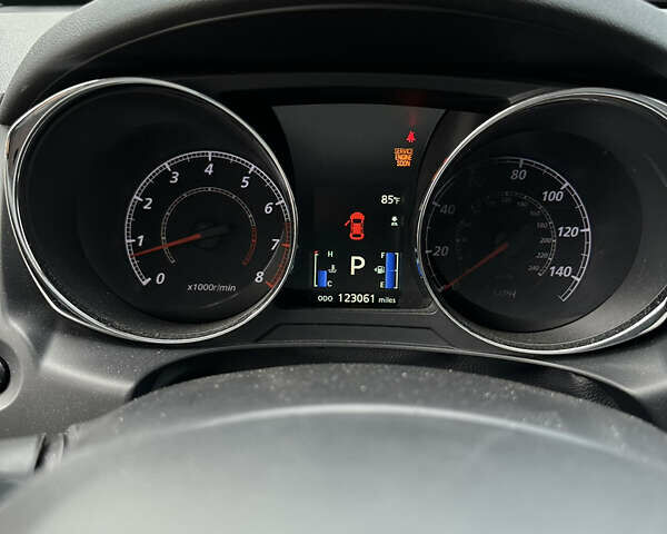 Белый Мицубиси Outlander Sport, объемом двигателя 2.36 л и пробегом 123 тыс. км за 10500 $, фото 16 на Automoto.ua