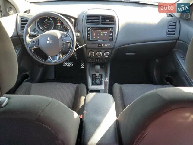 Білий Міцубісі Outlander Sport, об'ємом двигуна 2 л та пробігом 154 тис. км за 1500 $, фото 7 на Automoto.ua