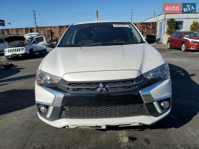 Білий Міцубісі Outlander Sport, об'ємом двигуна 2 л та пробігом 154 тис. км за 1500 $, фото 5 на Automoto.ua