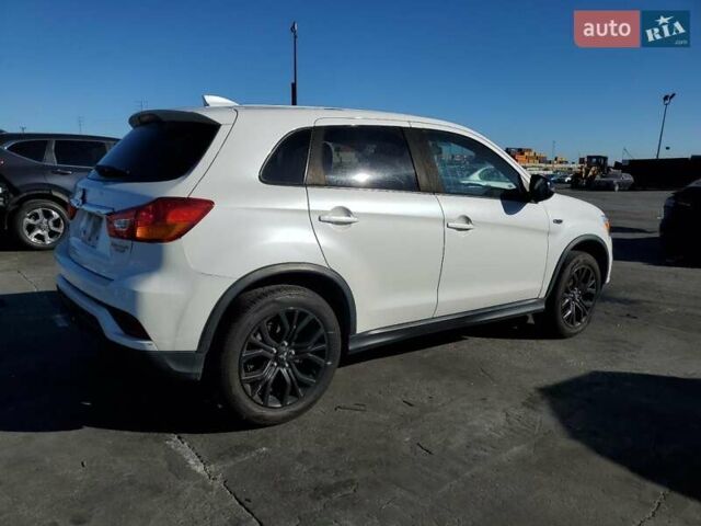Білий Міцубісі Outlander Sport, об'ємом двигуна 2 л та пробігом 154 тис. км за 1500 $, фото 3 на Automoto.ua