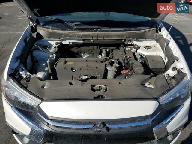 Білий Міцубісі Outlander Sport, об'ємом двигуна 2 л та пробігом 154 тис. км за 1500 $, фото 11 на Automoto.ua