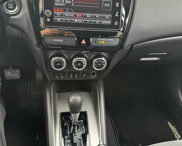 Белый Мицубиси Outlander Sport, объемом двигателя 2.36 л и пробегом 75 тыс. км за 15500 $, фото 9 на Automoto.ua