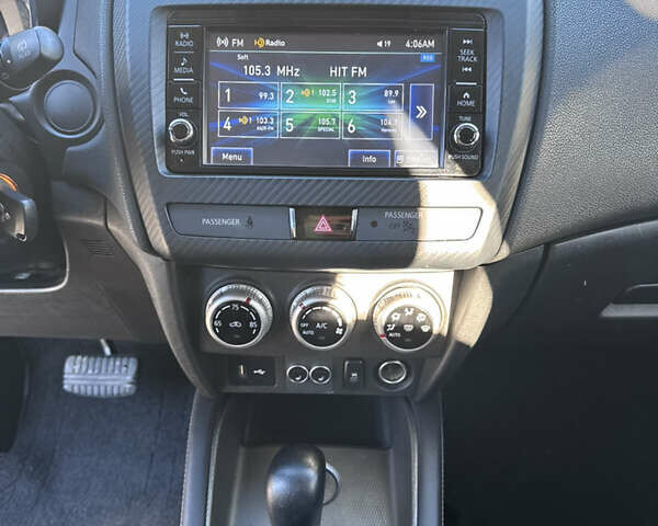 Белый Мицубиси Outlander Sport, объемом двигателя 2 л и пробегом 144 тыс. км за 16400 $, фото 27 на Automoto.ua