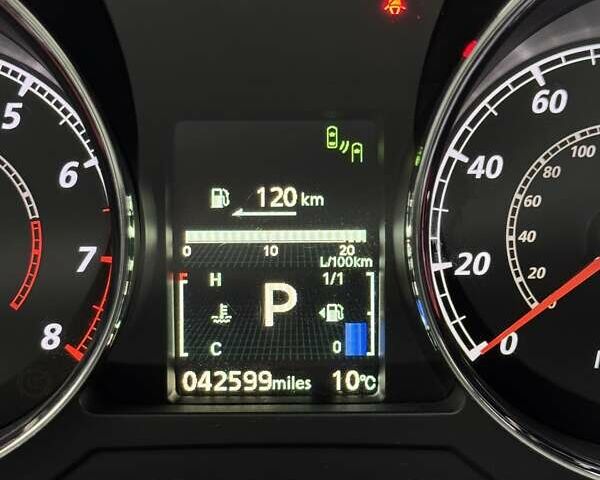 Білий Міцубісі Outlander Sport, об'ємом двигуна 2.4 л та пробігом 68 тис. км за 17000 $, фото 11 на Automoto.ua