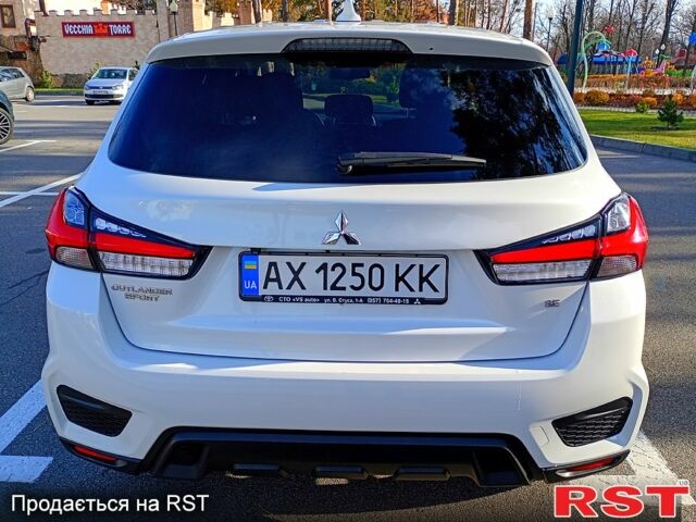 Белый Мицубиси Outlander Sport, объемом двигателя 2 л и пробегом 90 тыс. км за 16500 $, фото 5 на Automoto.ua