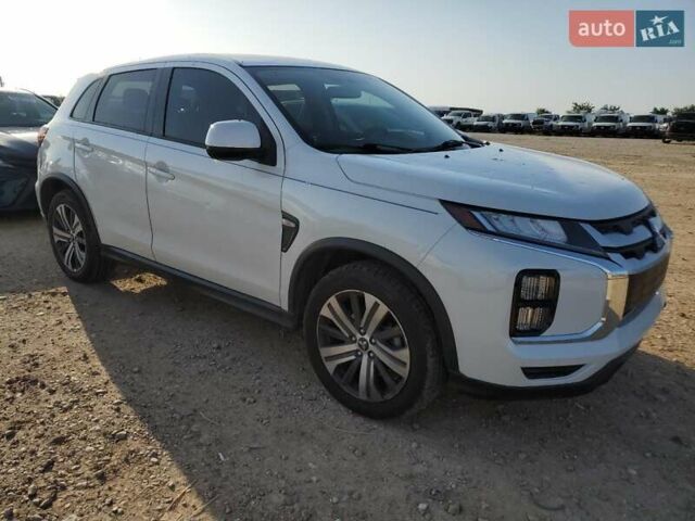 Белый Мицубиси Outlander Sport, объемом двигателя 0 л и пробегом 95 тыс. км за 3000 $, фото 3 на Automoto.ua