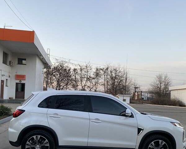 Белый Мицубиси Outlander Sport, объемом двигателя 2.4 л и пробегом 59 тыс. км за 19000 $, фото 2 на Automoto.ua