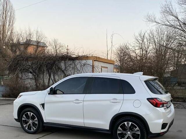 Белый Мицубиси Outlander Sport, объемом двигателя 2.4 л и пробегом 59 тыс. км за 19000 $, фото 9 на Automoto.ua