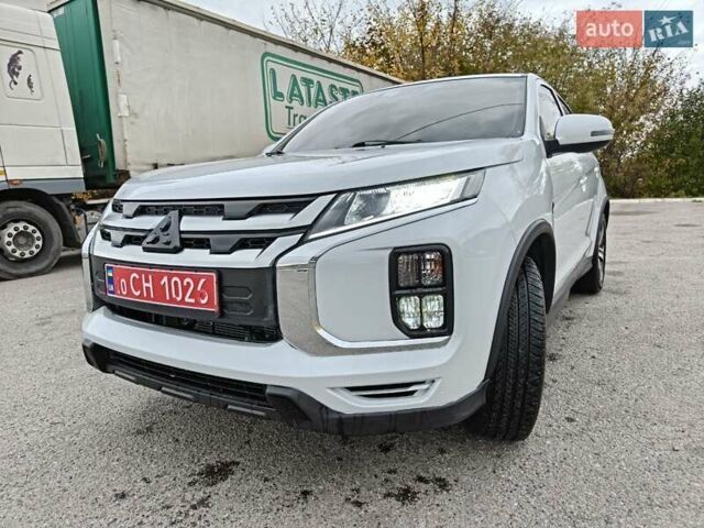 Белый Мицубиси Outlander Sport, объемом двигателя 2 л и пробегом 89 тыс. км за 17900 $, фото 10 на Automoto.ua