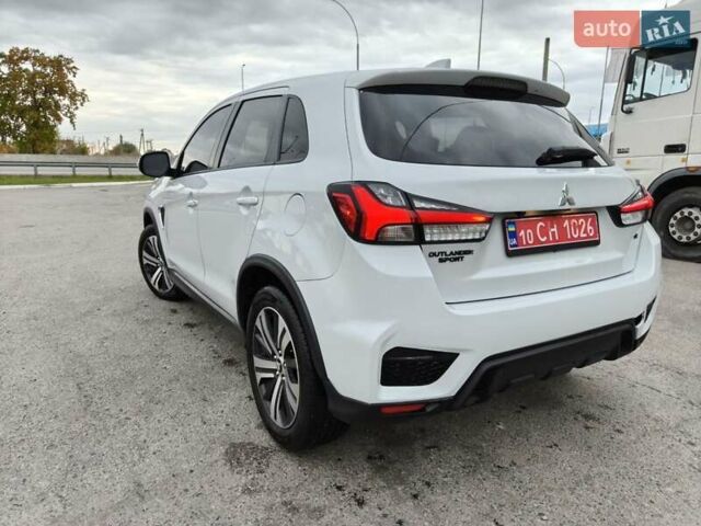 Белый Мицубиси Outlander Sport, объемом двигателя 2 л и пробегом 89 тыс. км за 17900 $, фото 5 на Automoto.ua