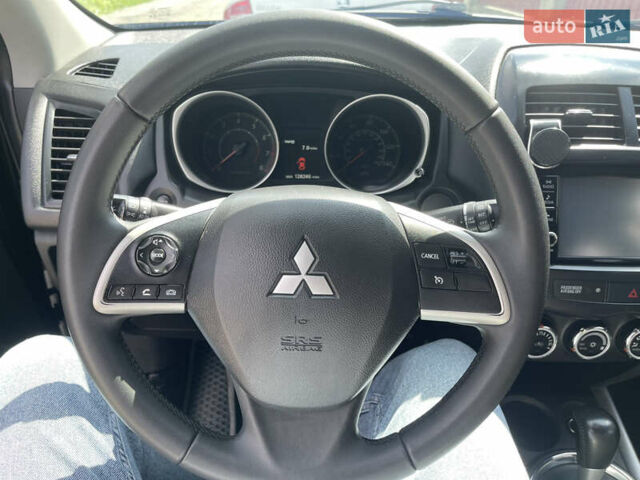 Черный Мицубиси Outlander Sport, объемом двигателя 2 л и пробегом 205 тыс. км за 10750 $, фото 12 на Automoto.ua