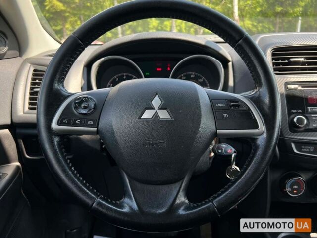 Чорний Міцубісі Outlander Sport, об'ємом двигуна 2 л та пробігом 120 тис. км за 11699 $, фото 13 на Automoto.ua