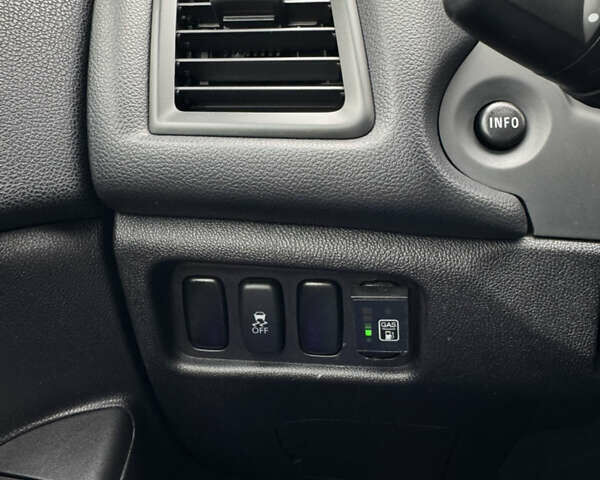 Черный Мицубиси Outlander Sport, объемом двигателя 2 л и пробегом 157 тыс. км за 11900 $, фото 21 на Automoto.ua