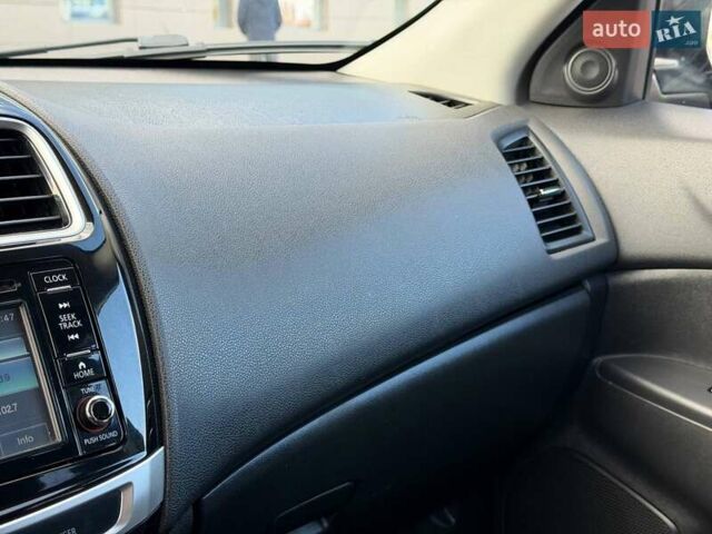 Черный Мицубиси Outlander Sport, объемом двигателя 2.4 л и пробегом 230 тыс. км за 14200 $, фото 50 на Automoto.ua