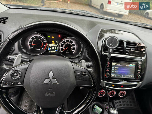 Черный Мицубиси Outlander Sport, объемом двигателя 2.4 л и пробегом 140 тыс. км за 11000 $, фото 9 на Automoto.ua