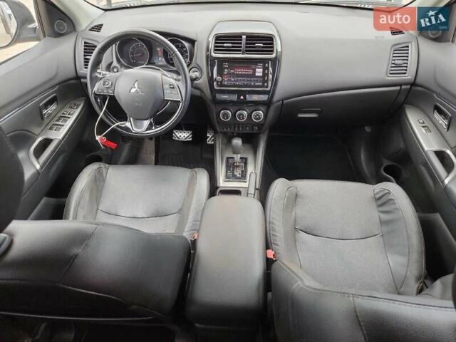Черный Мицубиси Outlander Sport, объемом двигателя 0 л и пробегом 73 тыс. км за 2400 $, фото 7 на Automoto.ua