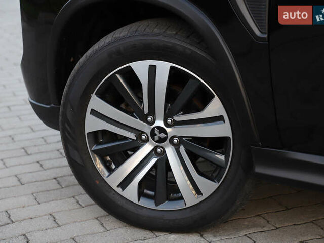 Черный Мицубиси Outlander Sport, объемом двигателя 2 л и пробегом 22 тыс. км за 18500 $, фото 16 на Automoto.ua